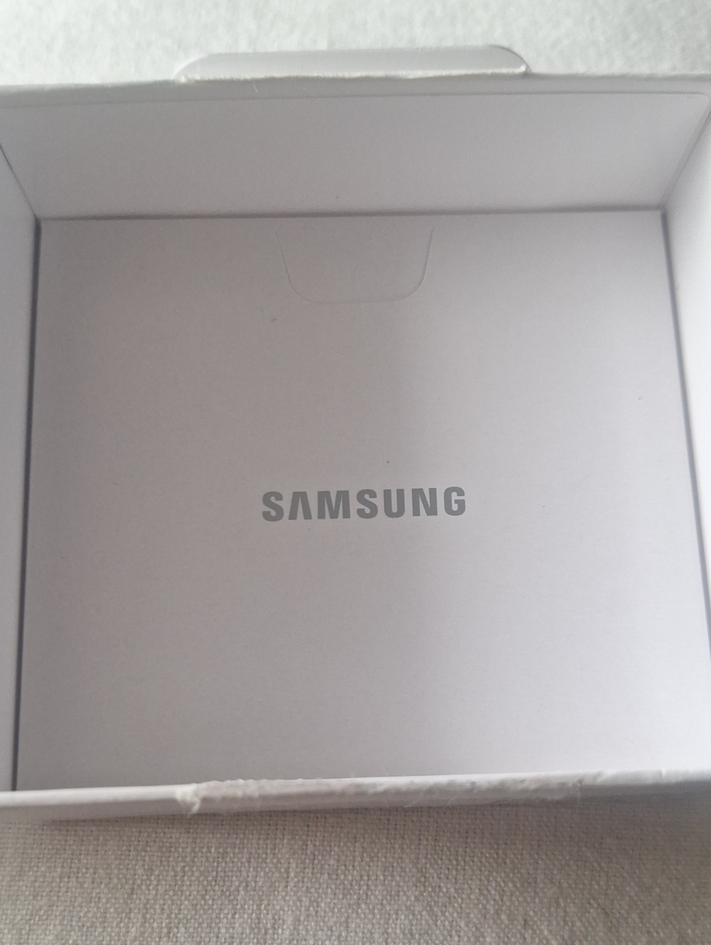 Samsung Galaxy Buds3 Wireless Earbuds - Picture 8 of 10